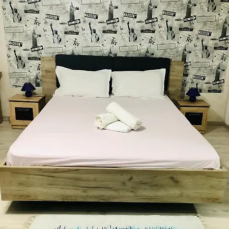 Park - Big - 3 - Free Parking T5 *